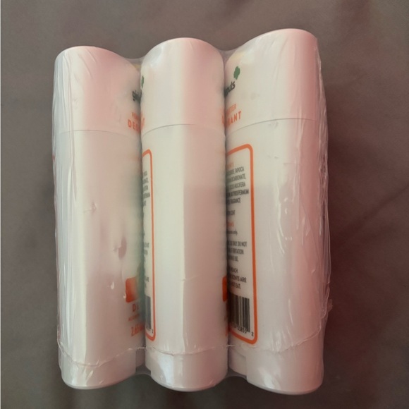 3-Pack Native Limited Edition Girl Scout Peanut Butter Cookie
Deodorant - 2.65oz - Picture 4 of 5